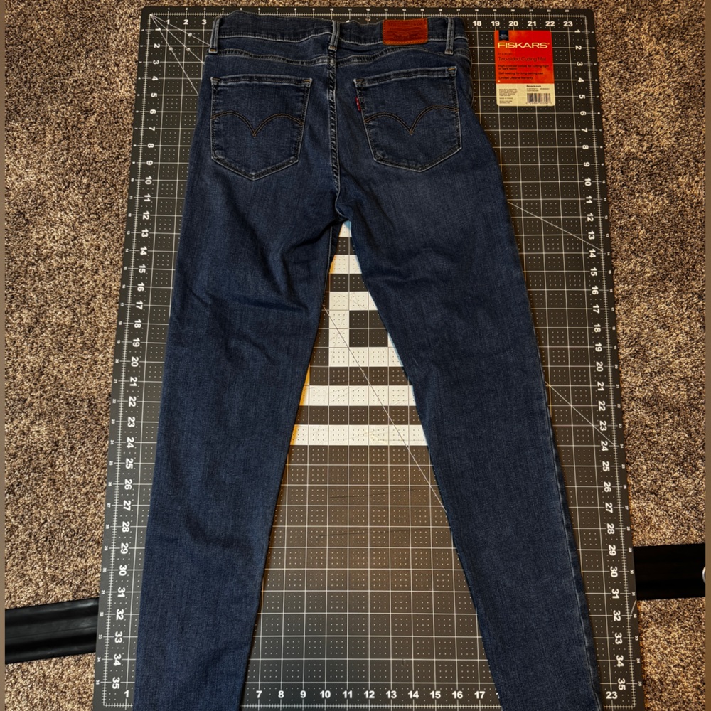 Levi's Premium 720 Super Skinny Timeless fit - Picture 7 of 9